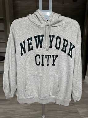 H&M Light Gray "New York City" Pullover Hoodie Large